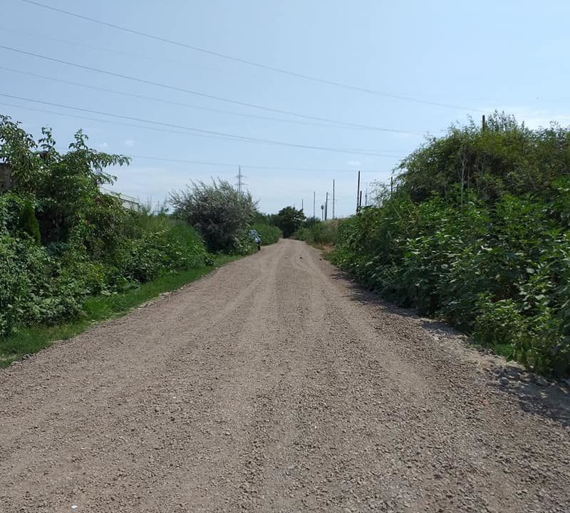 The access road to the shelter