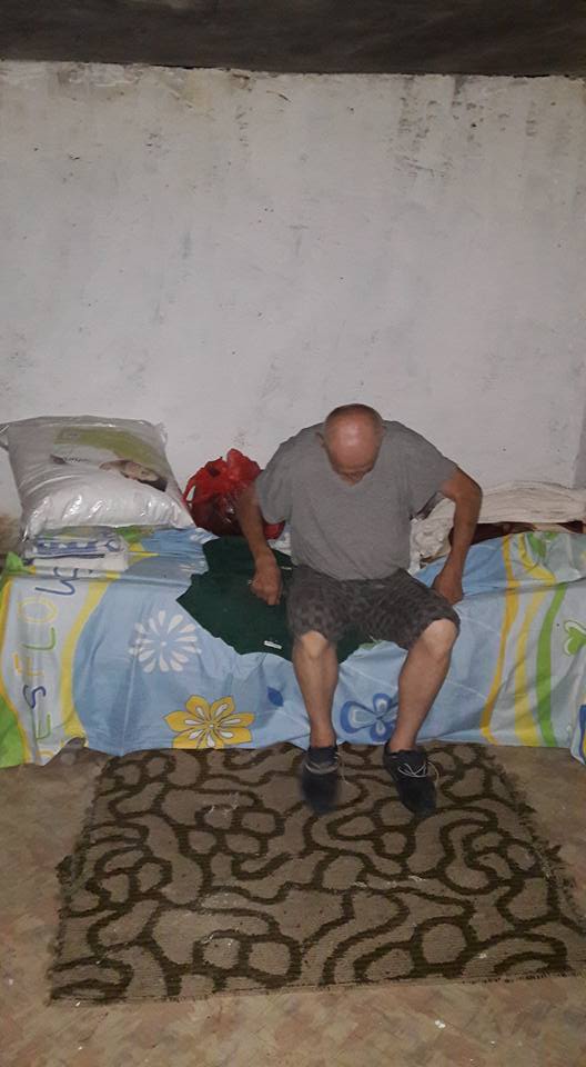 Domnul profesor si cei 30-40 caini